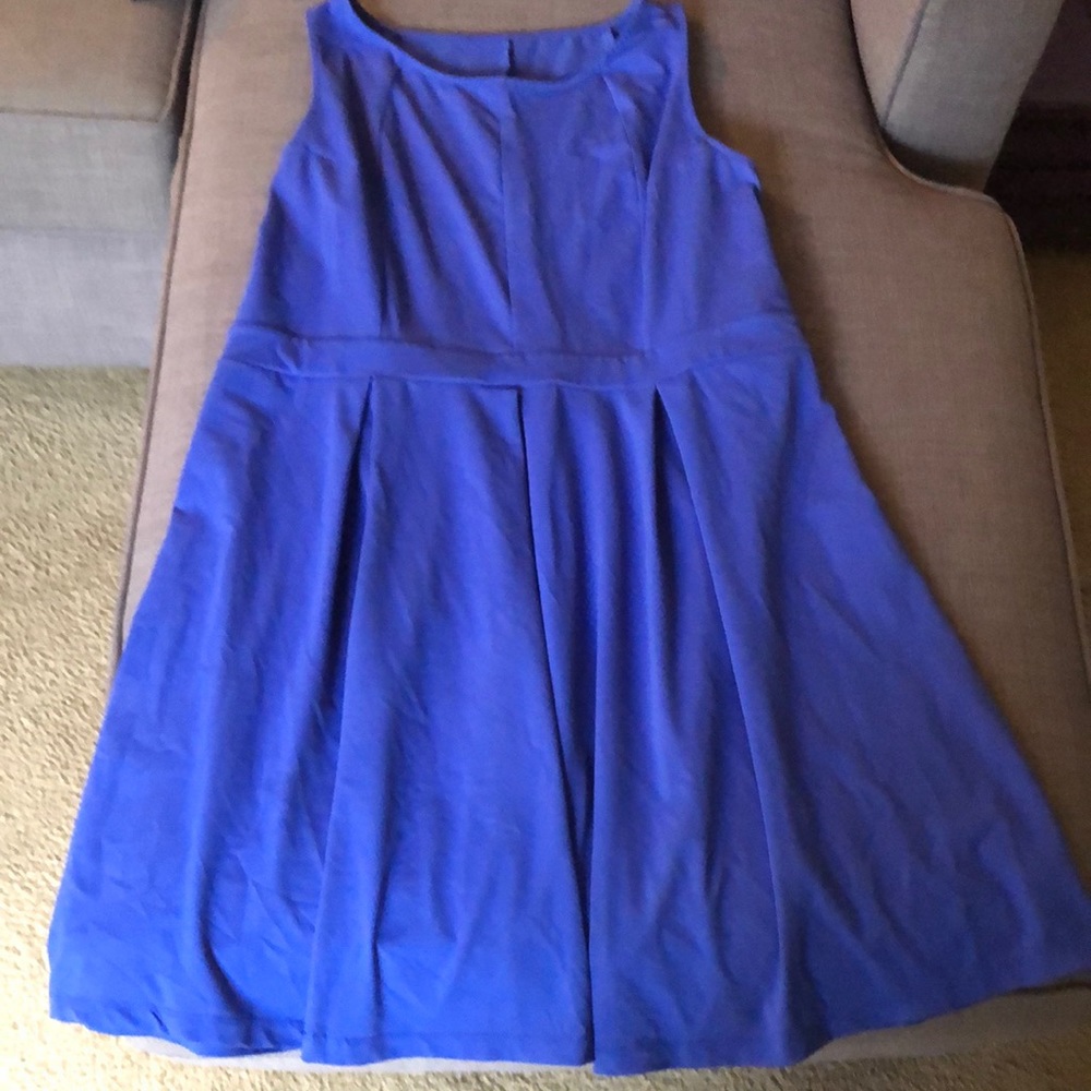 Size 3x Knee length dress. “Interview knockout”
